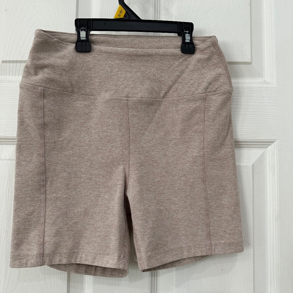 Year of Ours! Beige shorts size M